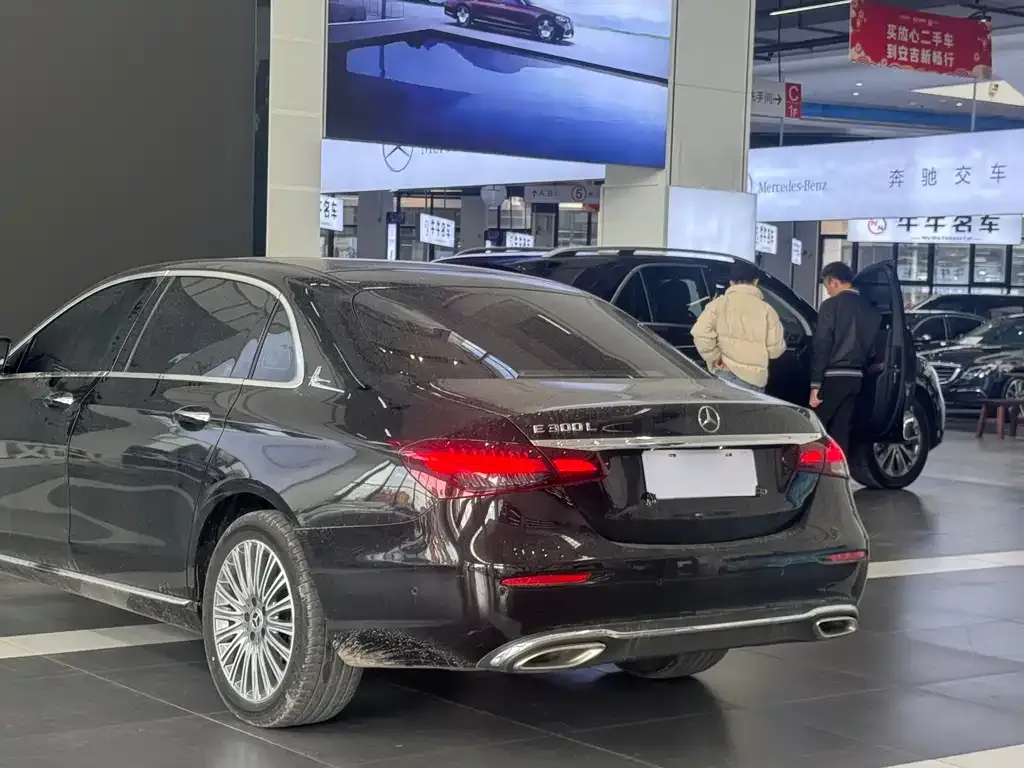 Mercedes-Benz E-Class 2023 из CN, фото 4