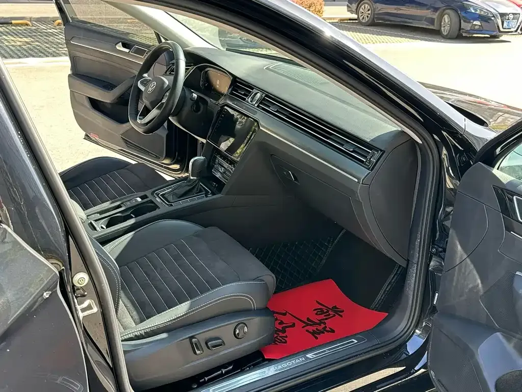 Volkswagen Magotan 2022 из CN, фото 2