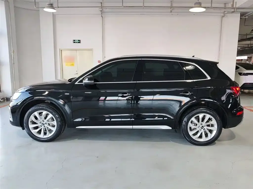 Audi Q5L 2021 из CN, фото 3