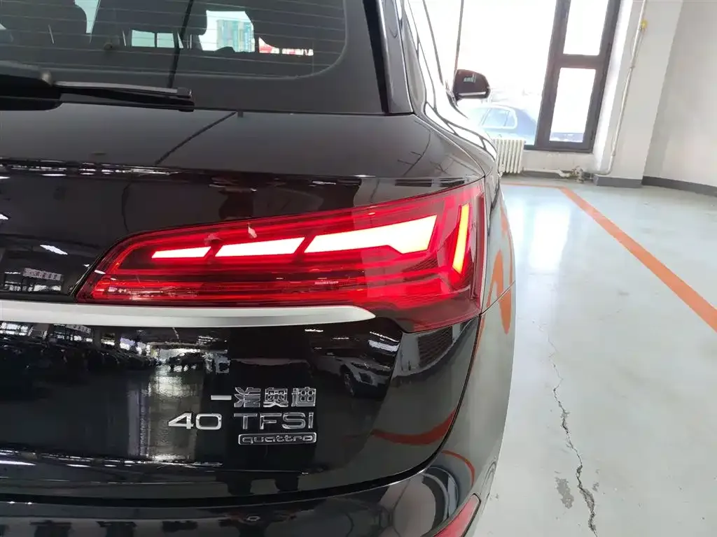 Audi Q5L 2021 из CN, фото 2