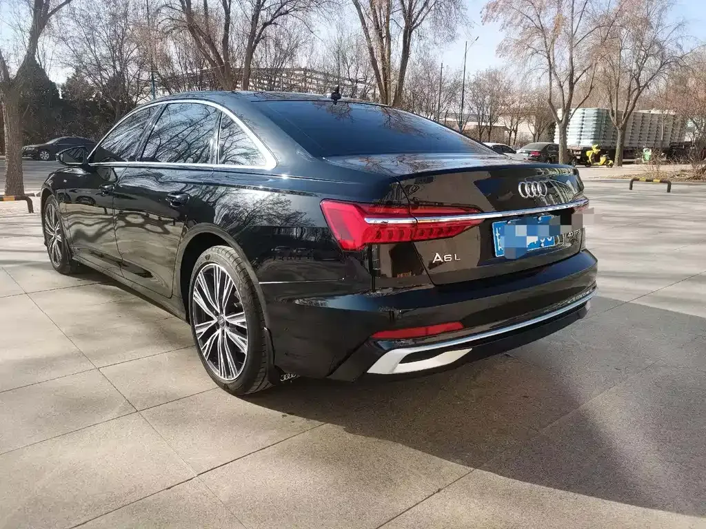 Audi A6L 2023 из CN, фото 4
