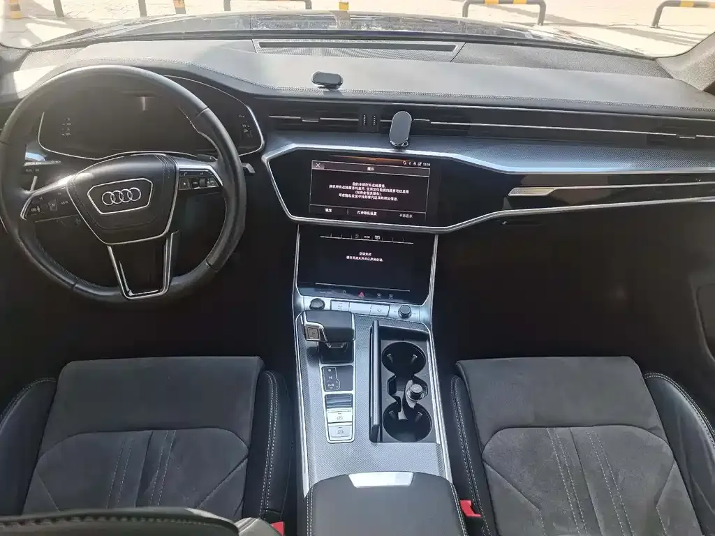 Audi A6L 2023 из CN, фото 2