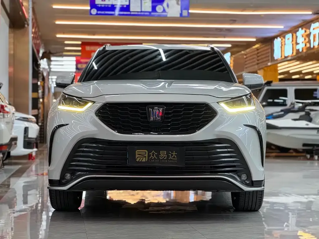 Toyota Crown Kluger 2022 из CN, фото 2