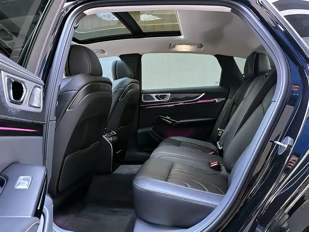 Hongqi H9 2025 из CN, фото 6