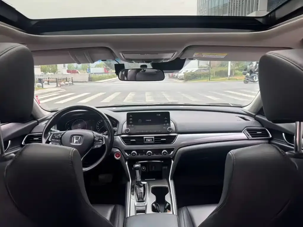Honda Accord 2023 из CN, фото 7