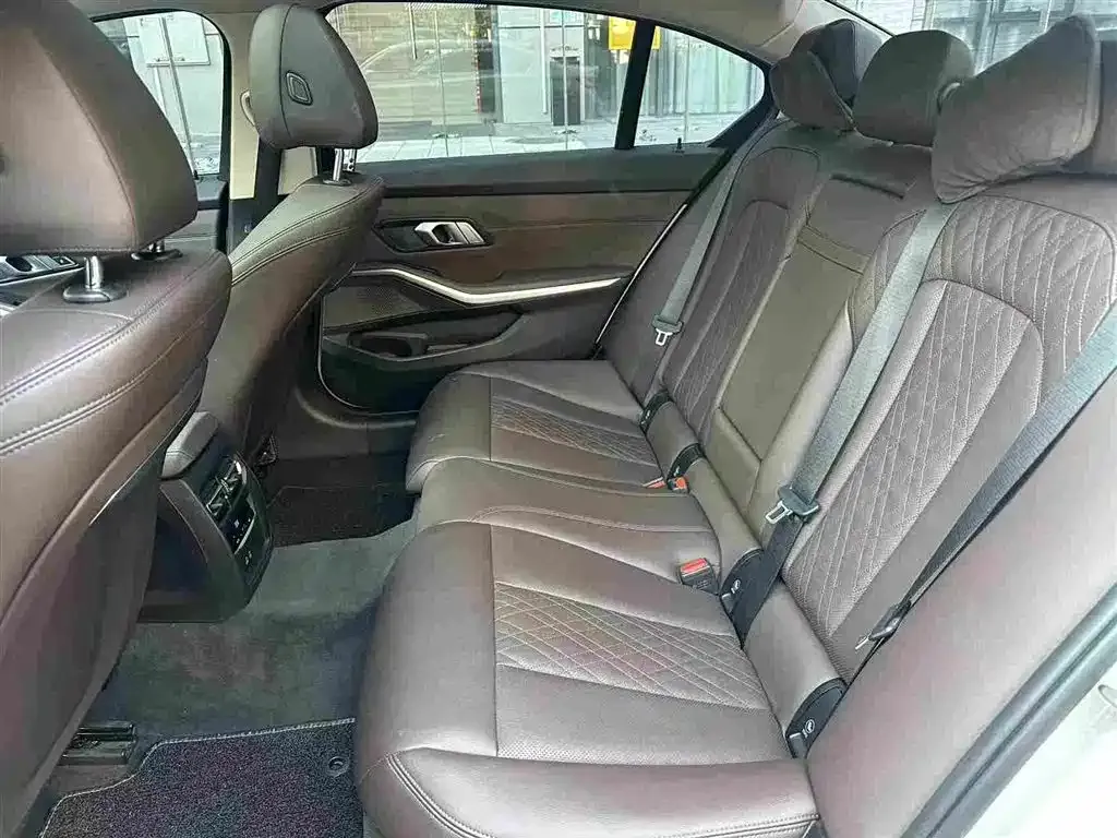 BMW 3 Series 2023 из CN, фото 5