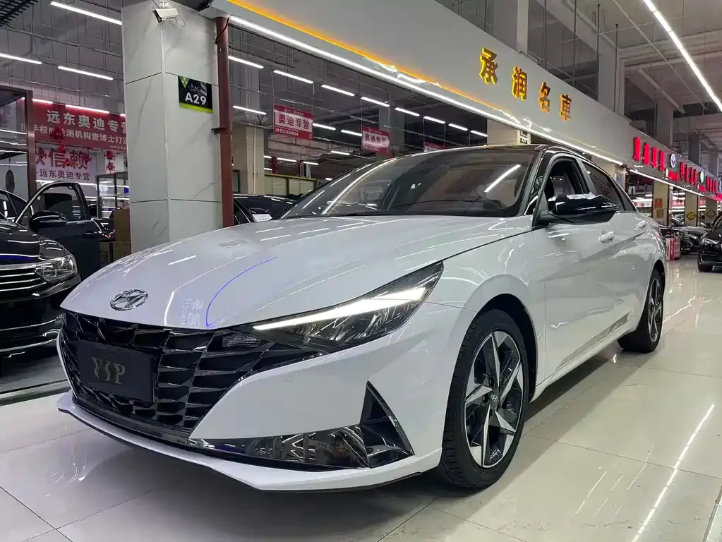 Hyundai Elantra 2021 из CN, фото 1