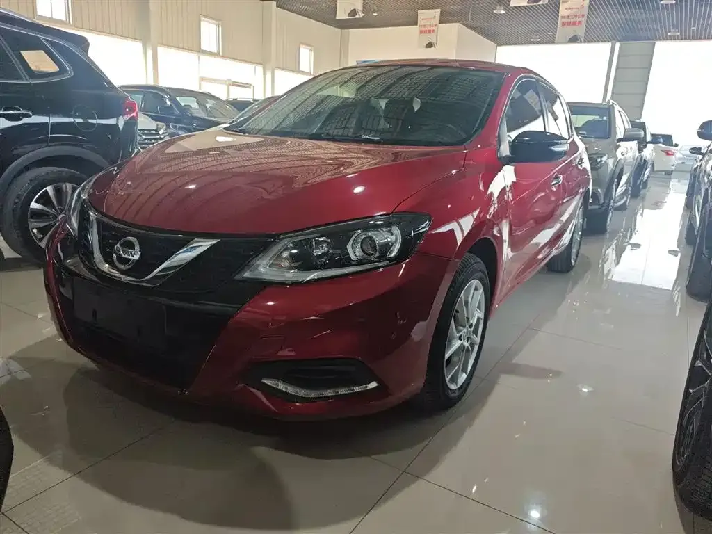 Nissan Tiida 2022 из CN, фото 2
