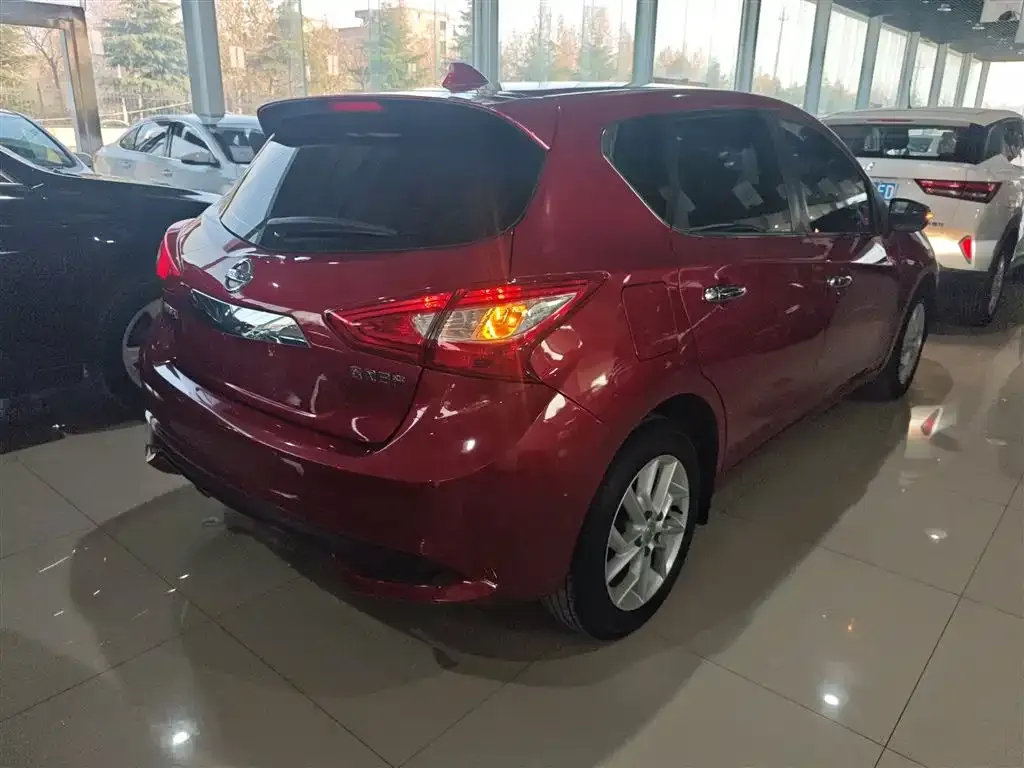 Nissan Tiida 2022 из CN, фото 7