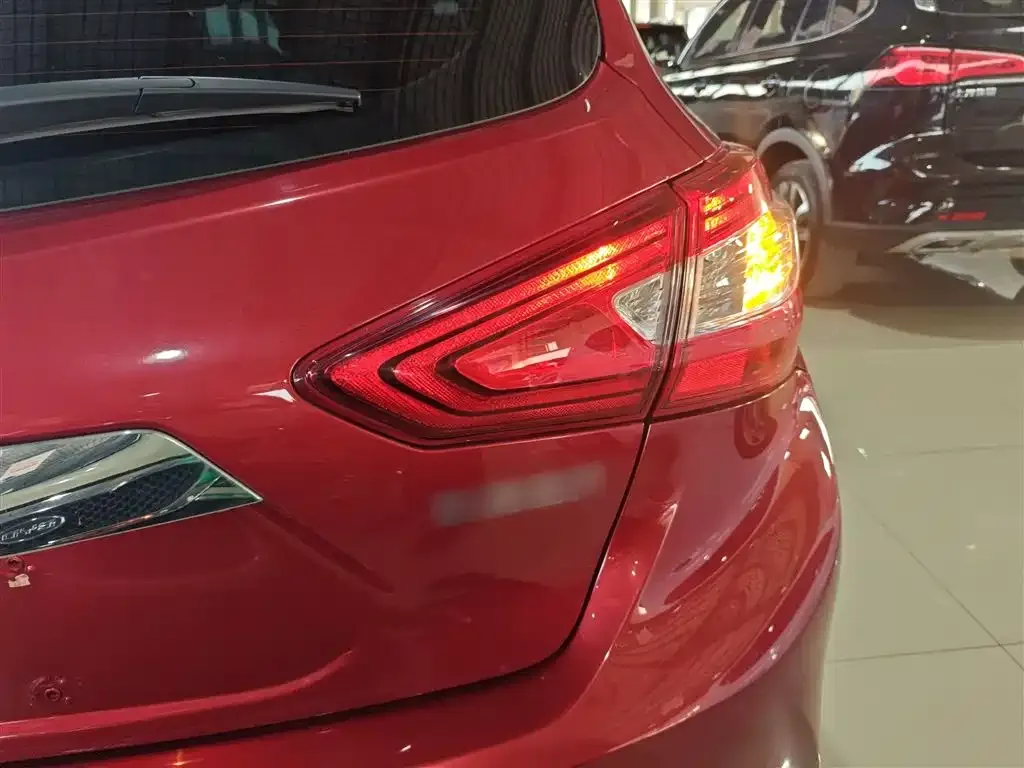 Nissan Tiida 2022 из CN, фото 8