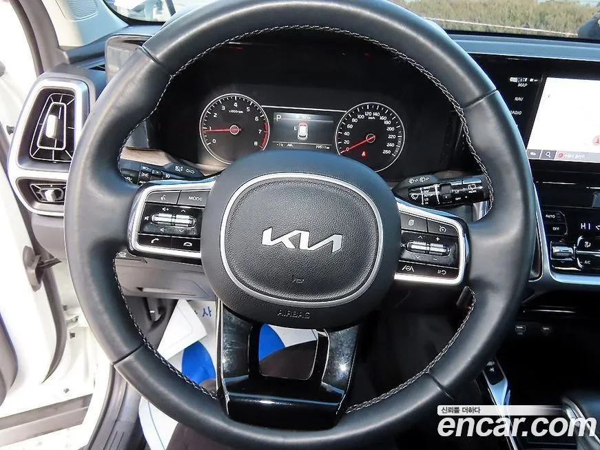 Kia Sorento — фото 4