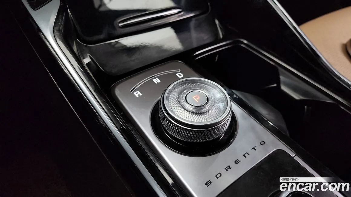 Kia Sorento — фото 10
