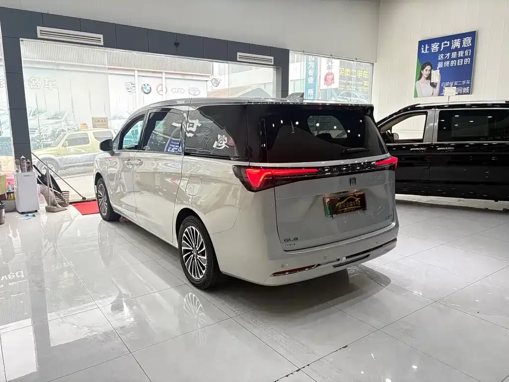 Buick GL8 Hybrid 2025 из CN, фото 10