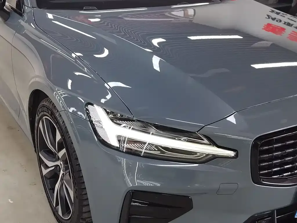Volvo V60 2022 из CN, фото 8