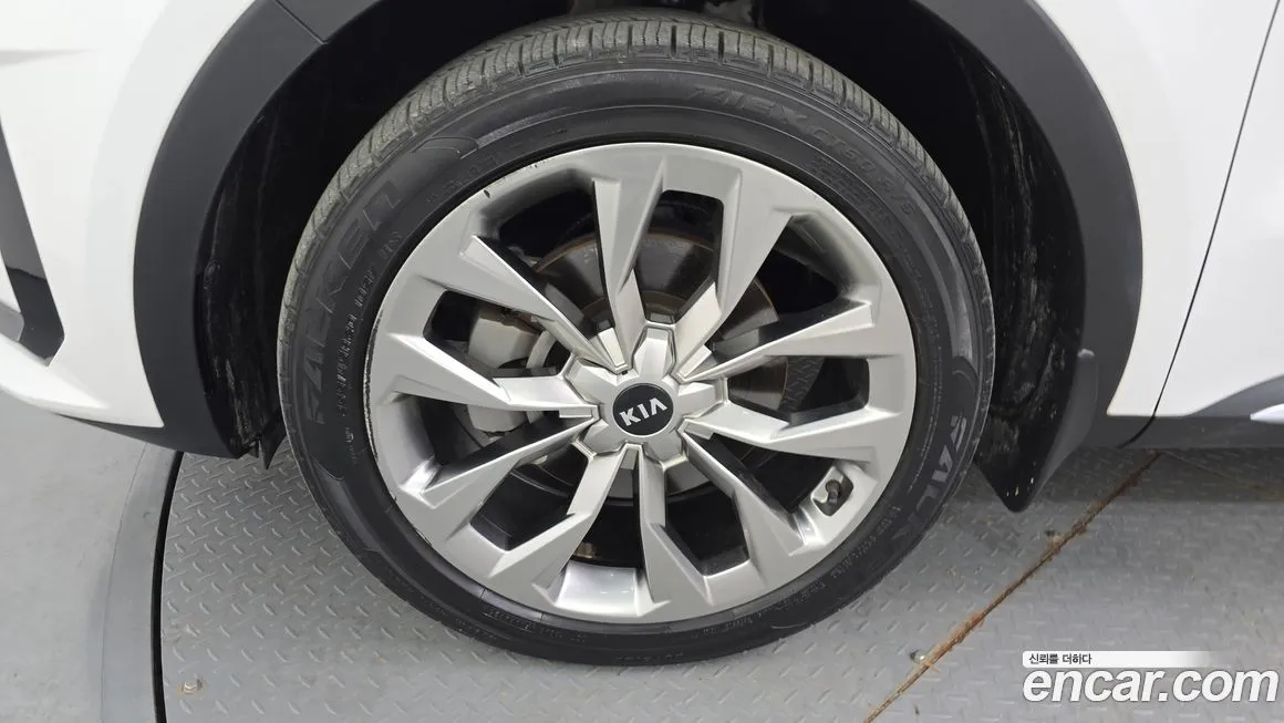 Kia Sorento — фото 5