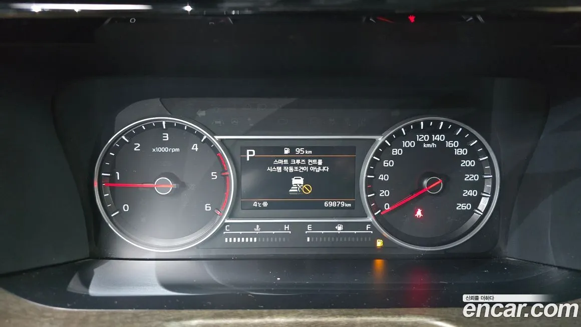Kia Sorento — фото 8