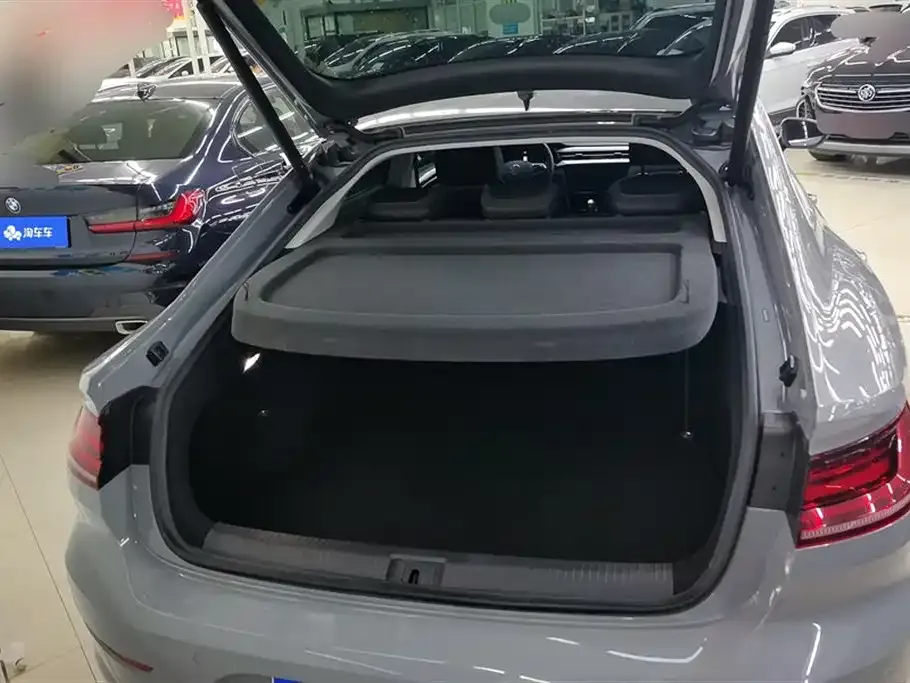 Volkswagen CC 2023 из CN, фото 9