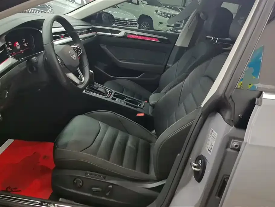 Volkswagen CC 2023 из CN, фото 2