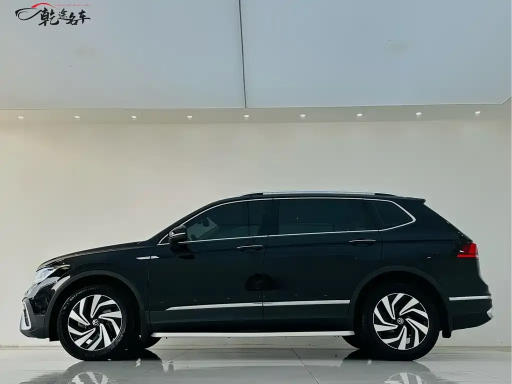 Volkswagen Tiguan L 2022 из CN, фото 4