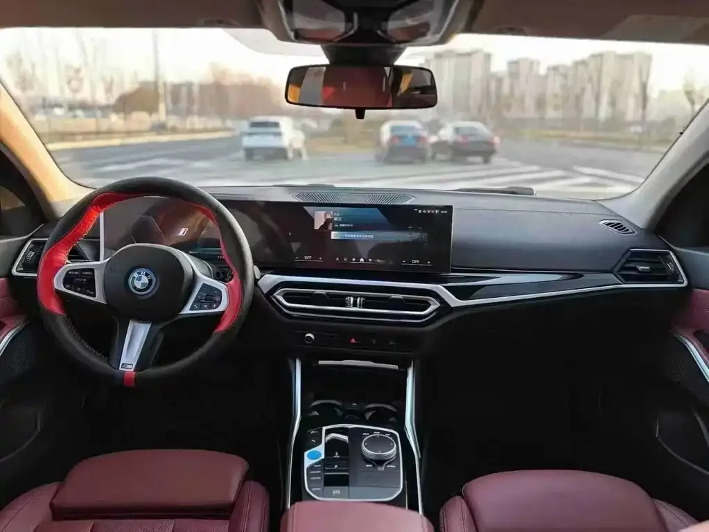 BMW i3 2024 из CN, фото 2