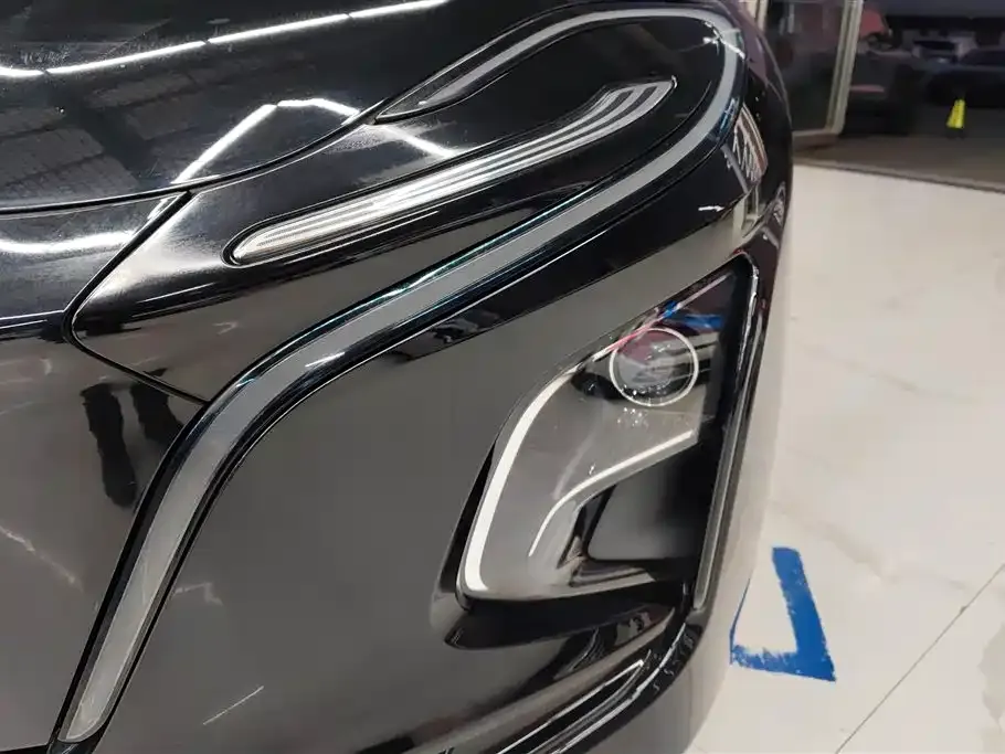 Hongqi E-QM5 2023 из CN, фото 9
