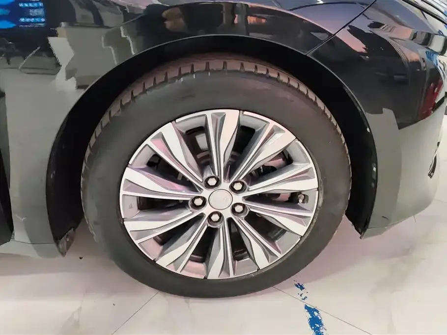 Hongqi E-QM5 2023 из CN, фото 6