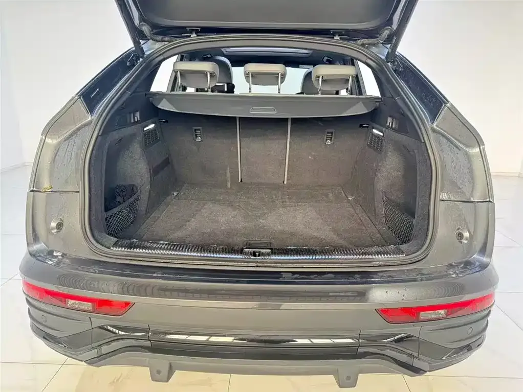 Audi Q5L Sportback 2023 из CN, фото 8