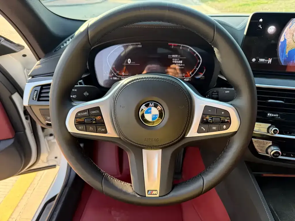 BMW 5 Series — фото 4