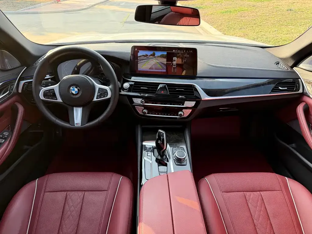BMW 5 Series — фото 10