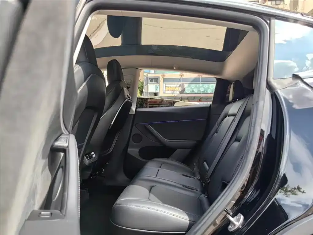 Tesla Model Y 2022 из CN, фото 2