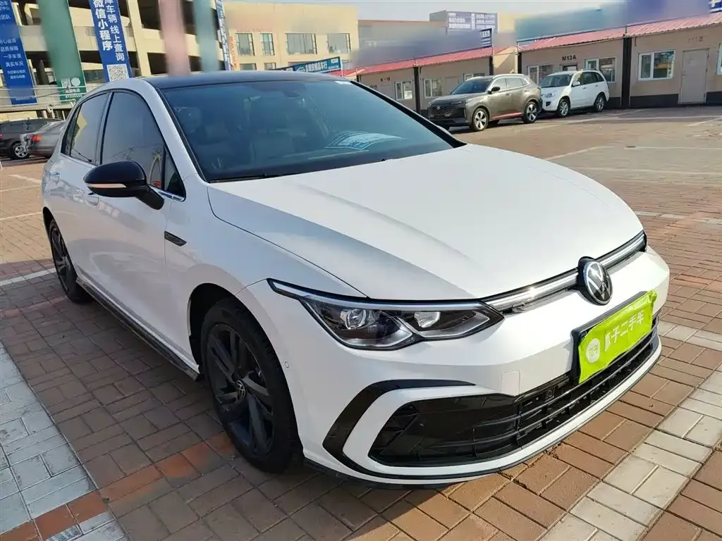 Volkswagen Golf 2023 из CN, фото 4