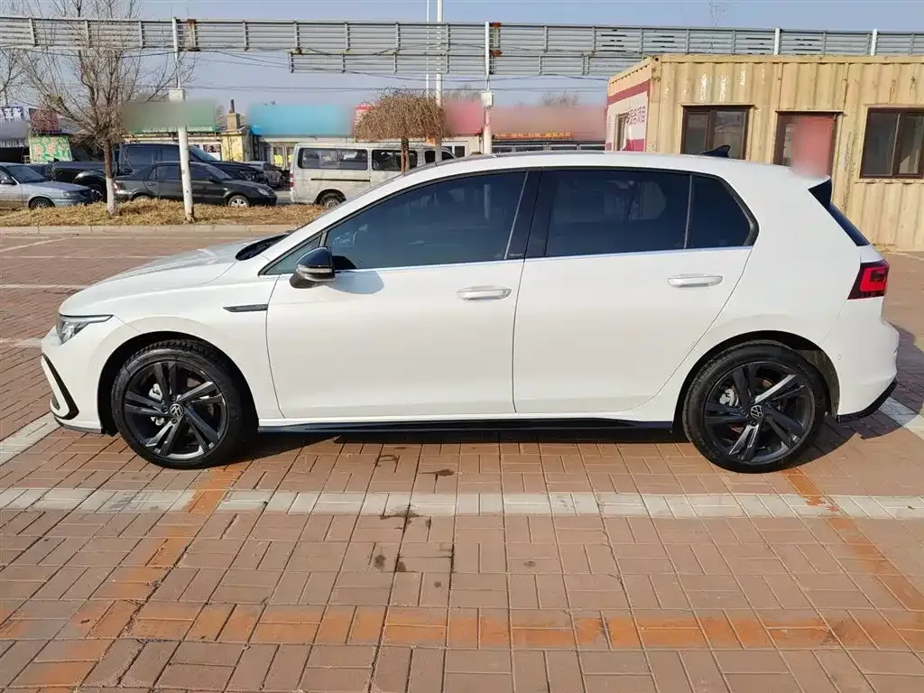 Volkswagen Golf 2023 из CN, фото 5