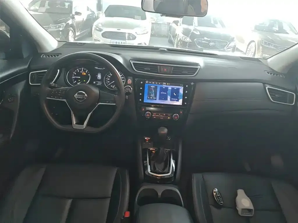 Nissan Qashqai — фото 10