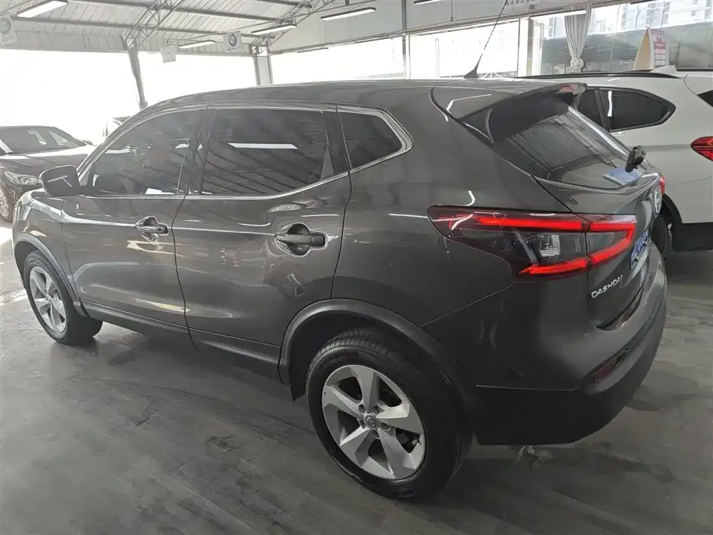 Nissan Qashqai — фото 5