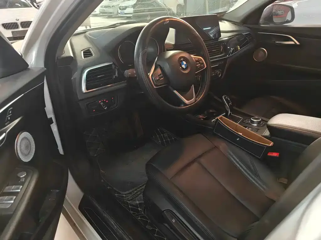 BMW 1 Series 2022 из CN, фото 4