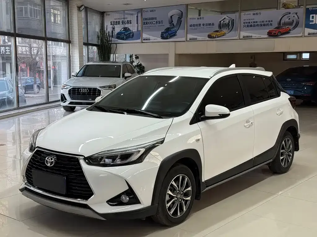 Toyota Yaris L 2023 из CN, фото 1