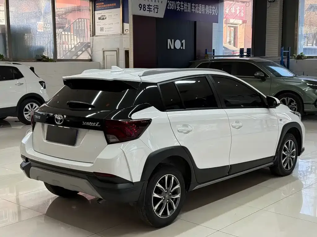 Toyota Yaris L 2023 из CN, фото 5