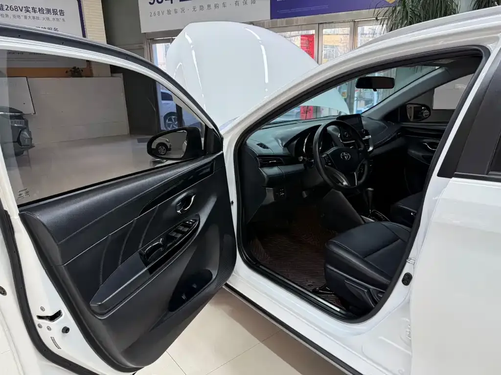 Toyota Yaris L 2023 из CN, фото 8