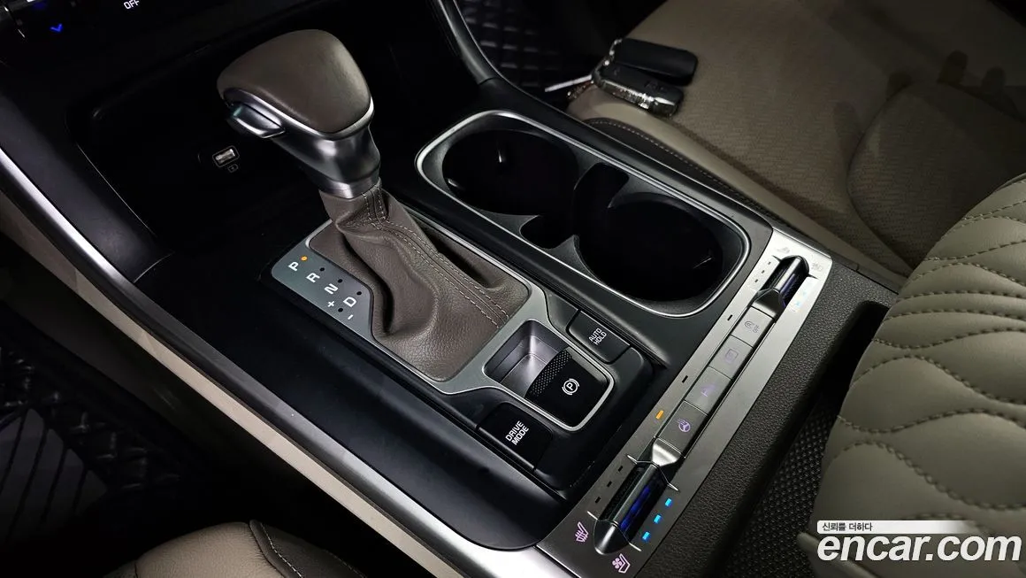 Kia Carnival — фото 9