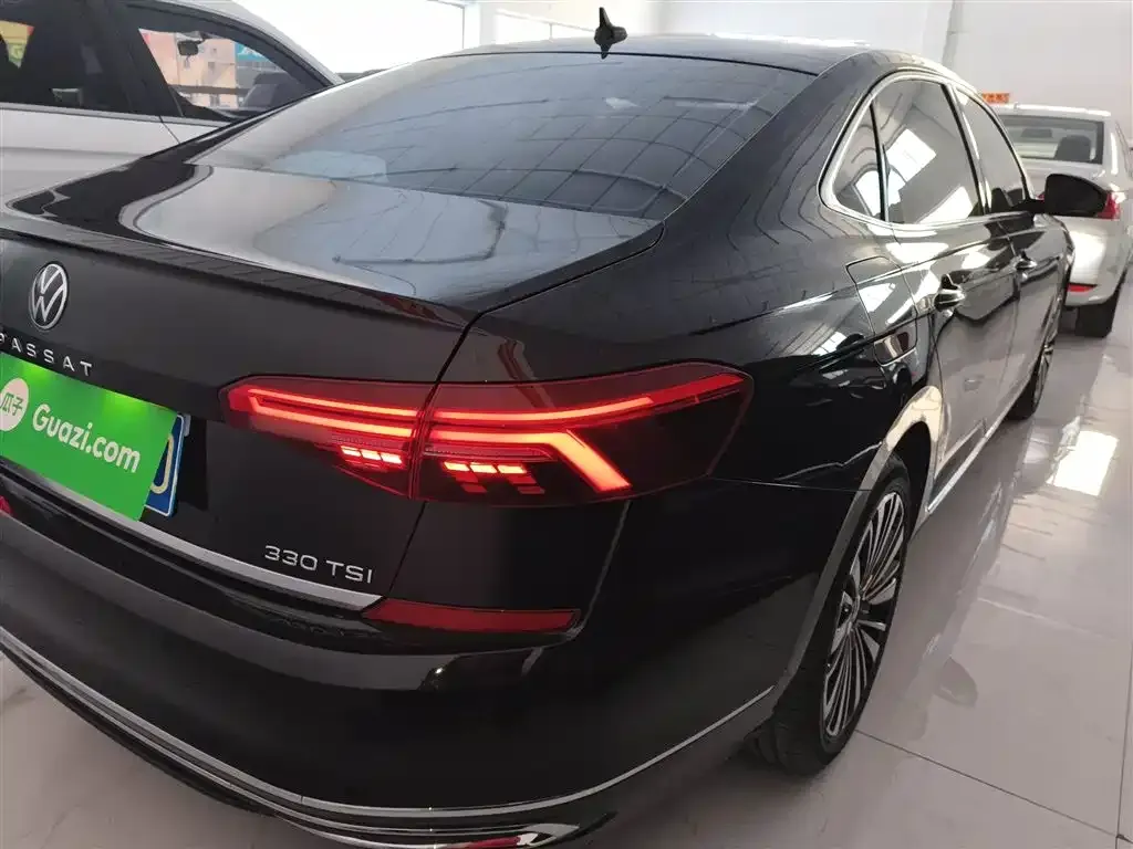Volkswagen Passat — фото 4