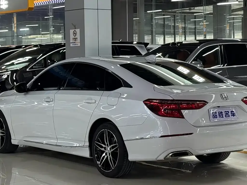 Honda Inspire 2021 из CN, фото 9