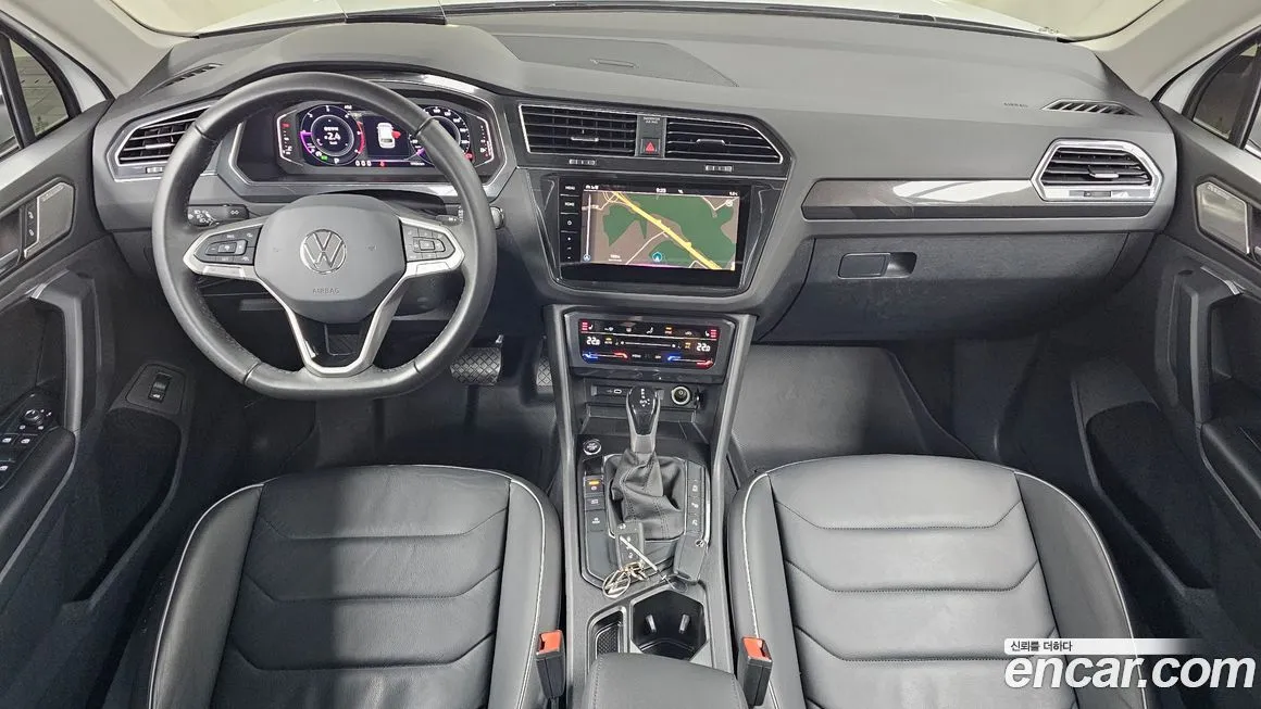 Volkswagen Tiguan — фото 8