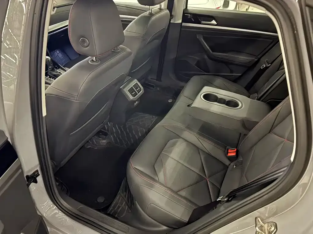 Volkswagen Lavida 2024 из CN, фото 2