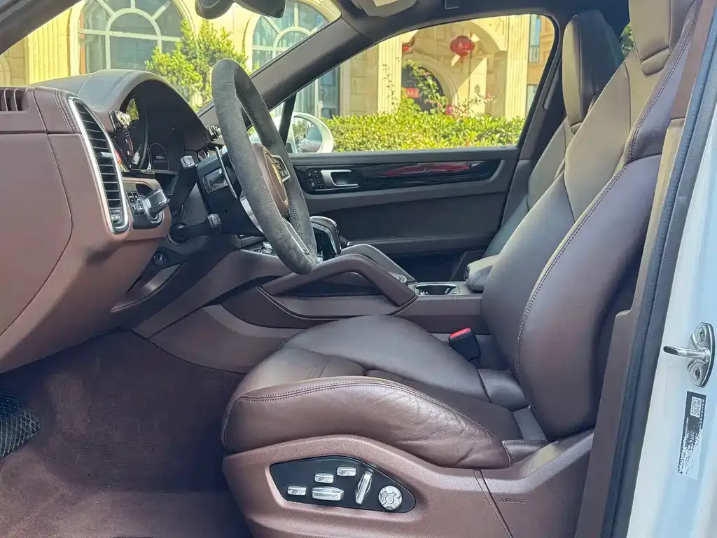 Porsche Cayenne Hybrid 2022 из CN, фото 4