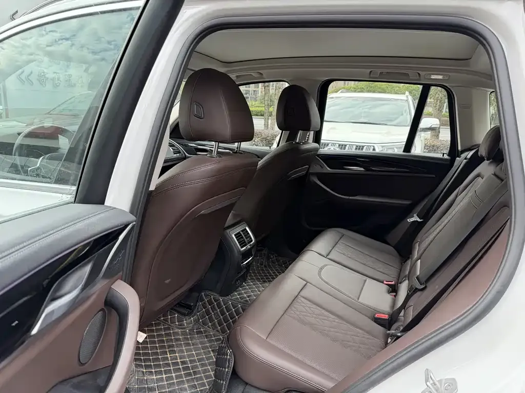 BMW X3 2024 из CN, фото 6