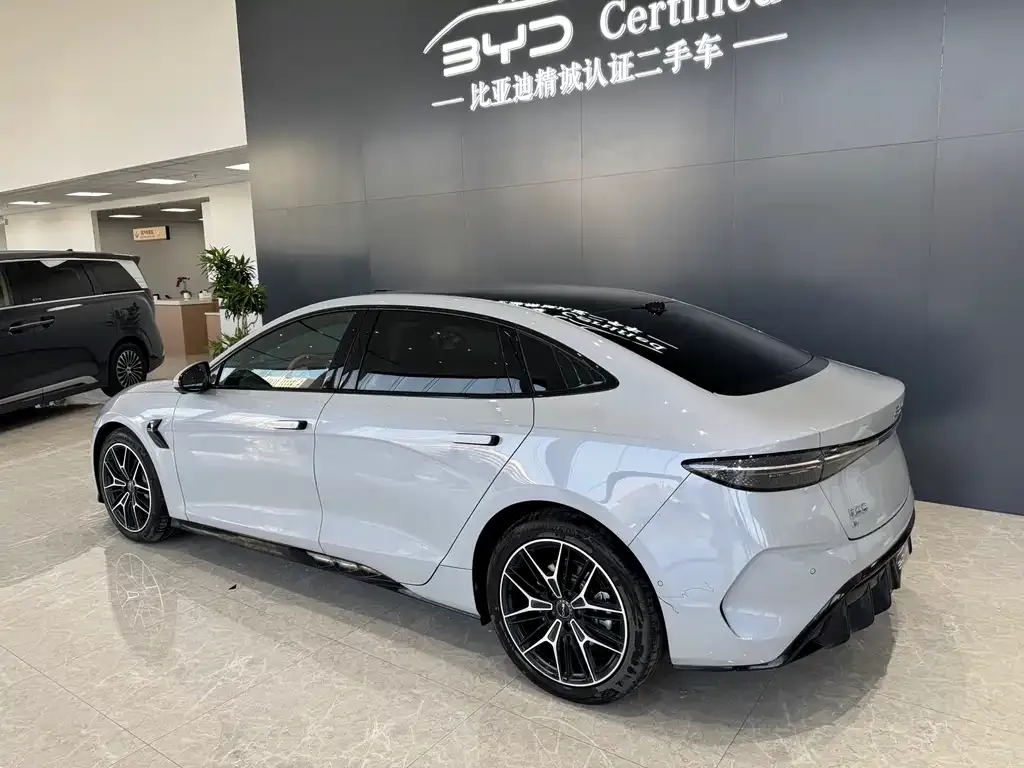 BYD Seal — фото 7