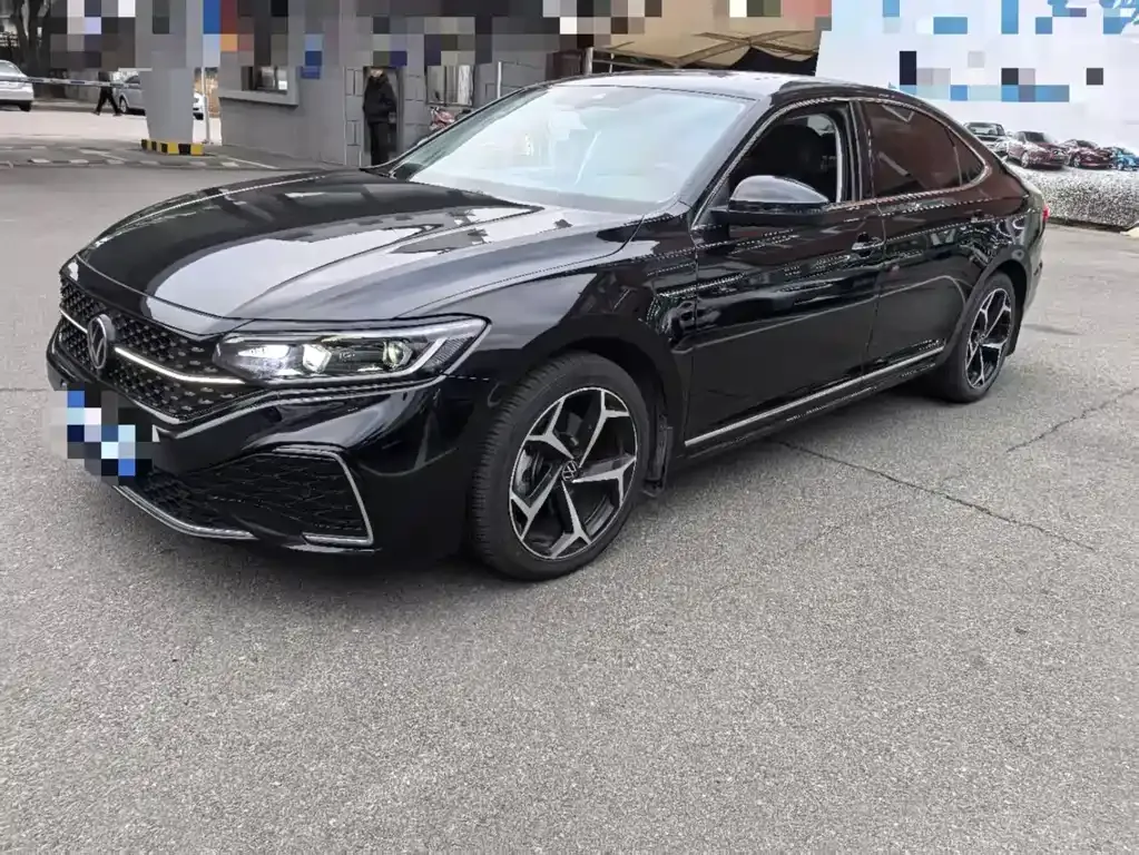 Volkswagen Passat 2023 из CN, фото 1
