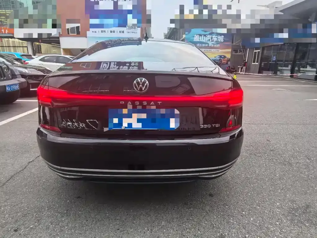 Volkswagen Passat 2023 из CN, фото 5