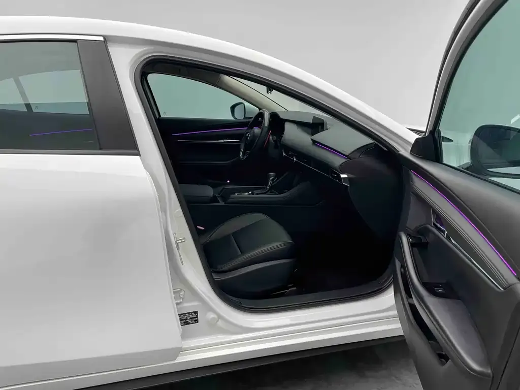 Mazda 3 Axela 2022 из CN, фото 9