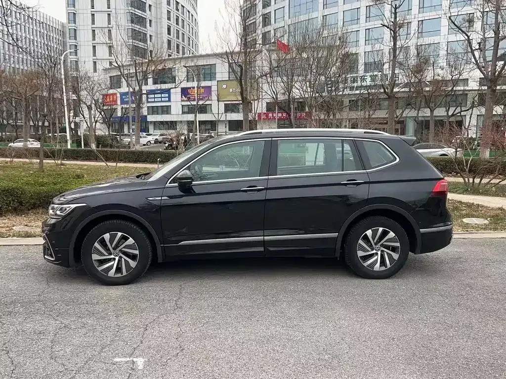 Volkswagen Tiguan L New Energy — фото 6